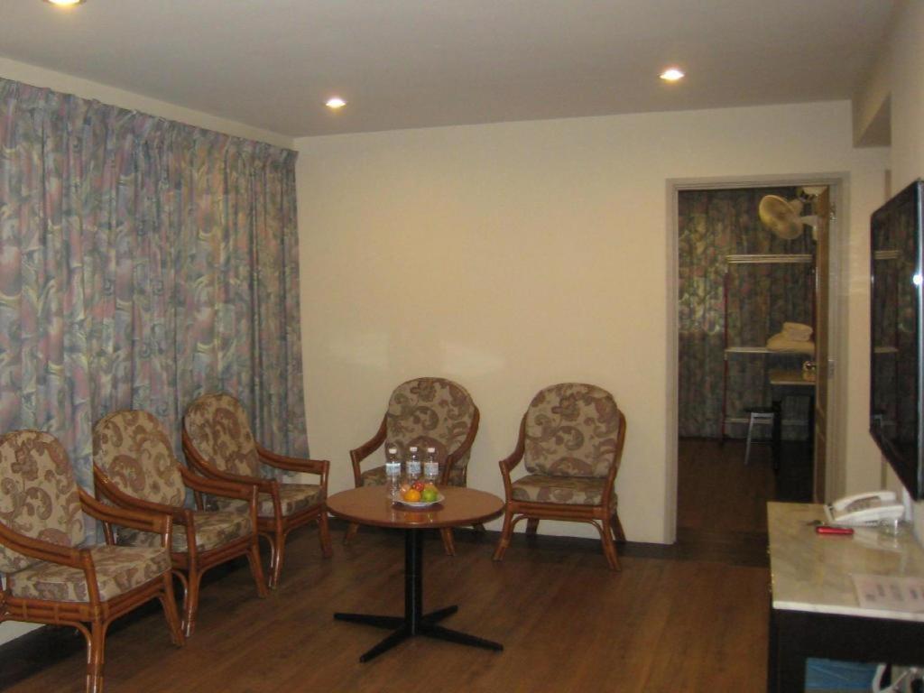 Hotel Ww Kl Куала-Лумпур Экстерьер фото